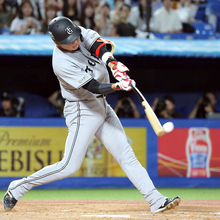 【巨人】坂本勇人、泉口友汰の適時打で２回に２点追加　先発野手全員安打