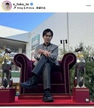 鈴木福、ツイード調ジャケット姿に反響「イケメンが過ぎる」「色気がヤバい」「王子」