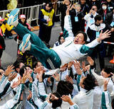 「箱根駅伝圧勝の青学大の祝勝会チケットが完売　華やかな裏で真っ暗な中、始動」の画像1