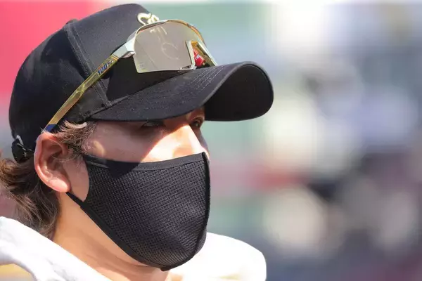 【日本ハム】新庄監督「モーレはアイシングと治療をさせてます」かかとに不安レイエスは北海道に残留…主砲不在で大逆転で交流Ｖへ