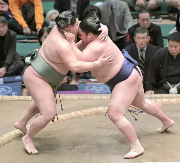 西十両筆頭・藤青雲が９勝目　来場所の新入幕に大きく前進「安心できない。自分が（部屋を）引っ張っていけるように」