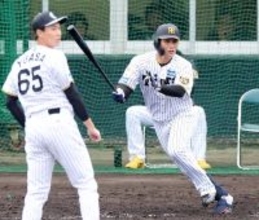 【阪神】具志川組の木浪聖也が猛アピール！　藤川球児監督が見守るシート打撃で“湯浅京己撃ち”の左前打