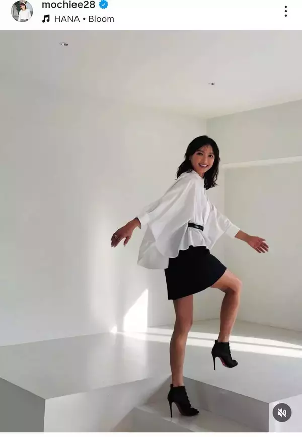 ５４歳・望月理恵アナが美しい！「うわ～っ」「国宝級」「いやいや…」「脚ヤバい」モデル姿にくぎ付け