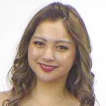 ゆきぽよ、大胆おなか＆へそピ見せお花見ショット！「最高の笑顔」「スタイルめちゃいい」「かわいすぎてる」