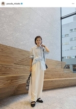 「明るい色も着たくなる今日この頃」４４歳・安田美沙子、爽やかコーデに「似合ってますねー」「綺麗」「憧れます」