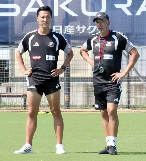 横浜ＦＭコリカ監督、２１年前チームメートだった５９歳カズに驚き「試合に出て得点を取っているのは本当に信じられない」「すごく尊敬」