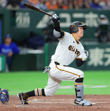 【巨人】橋上監督代行が２回に執念の勝負手も得点ならず　先発竹丸の代打・佐々木は空振り三振　負ければ終戦で２点ビハインド