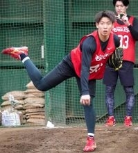 【楽天】みそカツ店ホールスタッフ出身の２６歳ルーキー「選手グルメを作って頂けるように、活躍したい」キャンプ１軍に気合