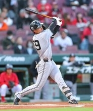 【巨人】平山功太「自分の実力不足。練習するしかない」フルスイング見せるもデビュー戦は４打数無安打