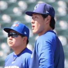 岡本和真、鈴木誠也、吉田正尚がそろってベンチスタート　日本とは異なるメジャーのマネジメント