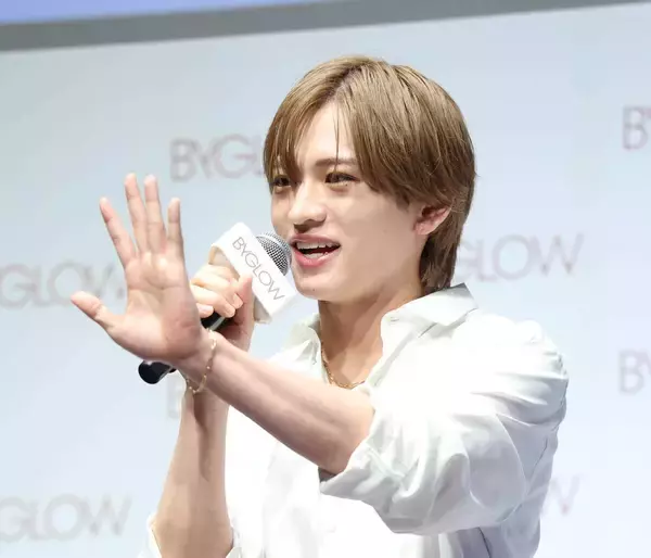 ｔｉｍｅｌｅｓｚ・猪俣周杜　初のＣＭ単独出演「ちょっと照れくさい」…爽やか白シャツ姿で登壇