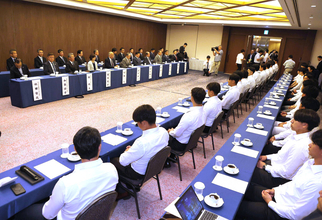 日本プロ野球選手会が「ピッチクロック」導入方針を決定　近藤健介会長「各球団にアンケートを取って賛成も多かった」秒数などルール詳細は未定も来季公式戦から導入加速