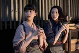 「見上愛、朝ドラ「風、薫る」ダブル主演の上坂樹里とは「バディ感がどんどん強まっている」演技以外の準備力にも脱帽」の画像1