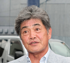 【ドラフト】中日・工藤公康新監督が会場に姿現す　仕事終わりで直行　スカウト陣らにあいさつ