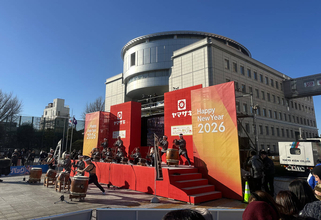 大混戦の１区はロジスティードの富田竣平が区間賞で首位で平林清澄へ…ニューイヤー駅伝