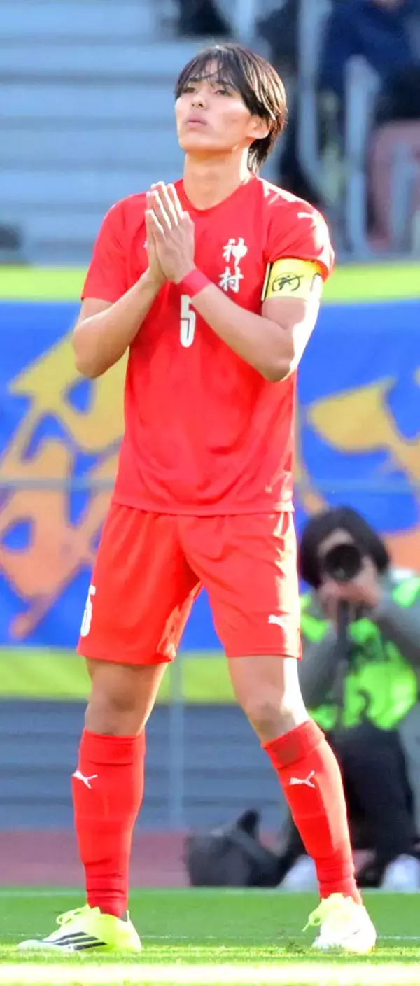 【高校サッカー】昨年恩人が立て続けに天国へ…神村学園・中野“感謝のルーチン”「ずっと続けたい」