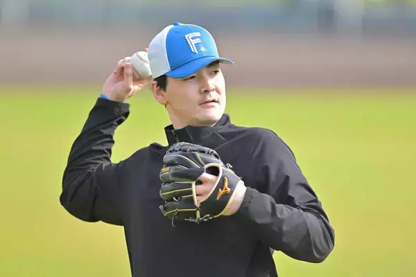 【日本ハム】６年ぶり復帰の有原航平が名護キャンプ合流「投げてるときは怖いとか言われますが…」