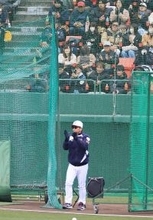 侍ジャパン・熱男コーチが盛り上げ役　打撃練習中にファンに拍手おねだり