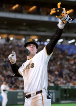 【巨人】キャベッジ１５４キロ撃ち確信弾　打球速度１８０キロの弾丸ライナー、２号２ランで引き離す