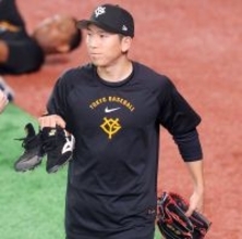 【セパ公示】（４日）巨人が戸郷翔征投手、泉口友汰内野手を登録