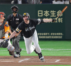 【ソフトバンク】小久保裕紀監督「野球ちゅうもんは不思議」苦し紛れで打たせたスチュワートの一打から流れ変わる逆転勝ち
