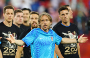 【Ｗ杯】クロアチアが初勝利で決勝Ｔへ望み　４０歳ＭＦモドリッチが代表通算２００試合出場！ベテランが躍動し勝ち点３　パナマは敗退