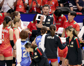 【バレー女子】日本は２２―２５で第３セットを落とし１－２　第４セットへ、２３年覇者と大接戦…女子ネーションズリーグ