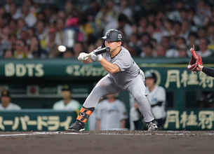 【巨人】小笠原慎之介が３回に投前犠打を決めて加入後初犠打をマーク…得点には結びつかず