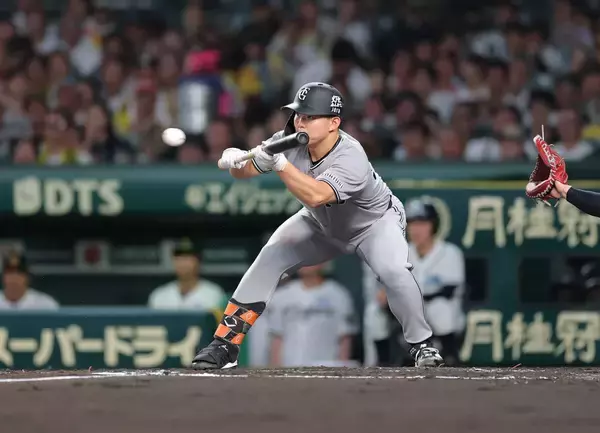 【巨人】小笠原慎之介が３回に投前犠打を決めて加入後初犠打をマーク…得点には結びつかず
