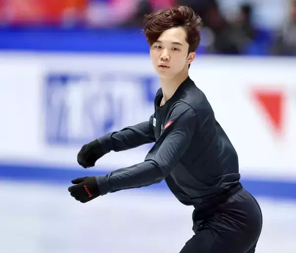 友野一希「誰よりも強い気持ちでやってきた」　五輪代表３枠目は混戦