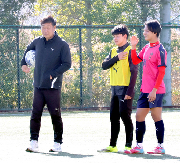 【高校サッカー】神村学園・有村圭一郎監督　夏総体との２冠がかかるも「そういう思いはない」試合に全集中