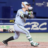 「【阪神】先発・伊原陵人が６回６安打１失点の好投で今季２勝目の権利、４回にはプロ初適時打」の画像1