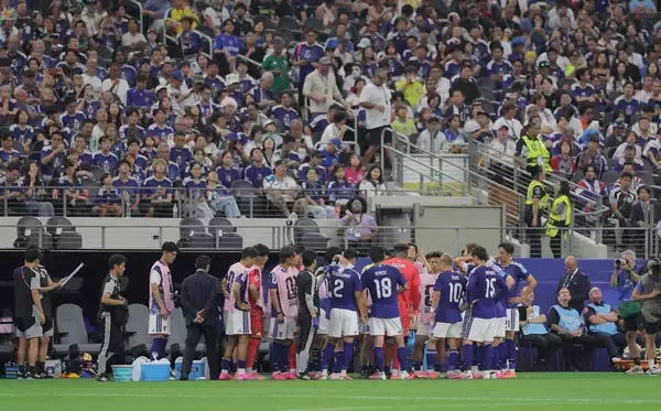【Ｗ杯】日本戦のハイドレーションブレイクでダラスの観客がブーイング…２２日のアルゼンチン戦でも同じ反応