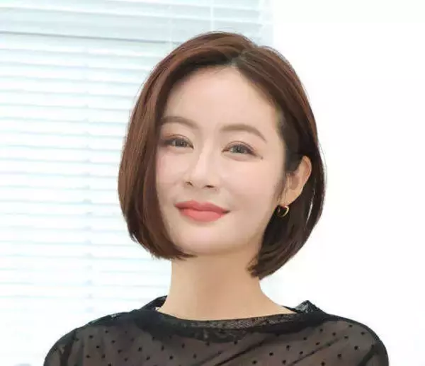 インフルエンサー「宮崎麗果」こと黒木麗香被告に有罪判決　「身勝手な行動から行為責任は重い」脱税などの罪で懲役２年６か月、執行猶予４年