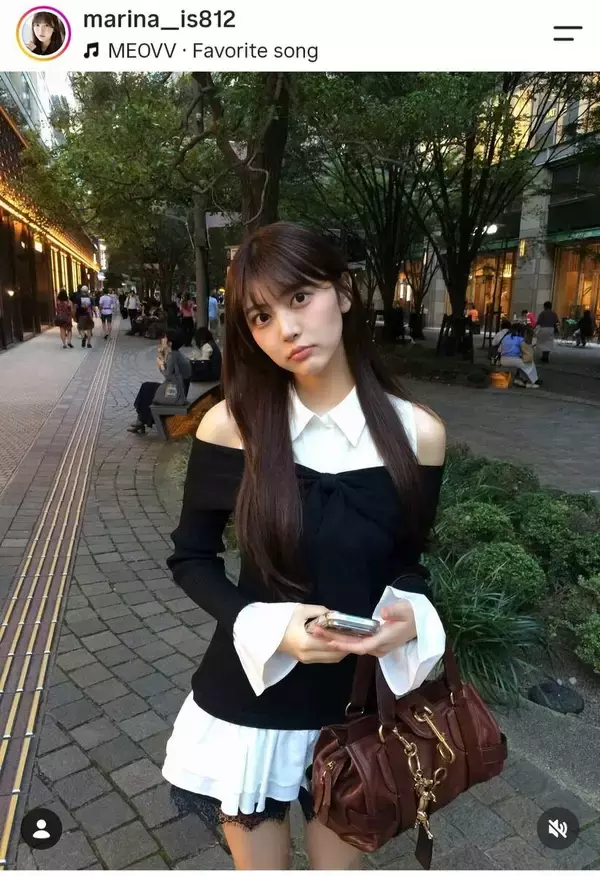 名字を取って改名した美人女優が「足長！！！！」ミニスカコーデ！全身ショット　親戚は有名歌手「そっくり」と話題の満里奈