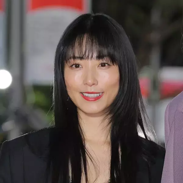 小島瑠璃子の隣で止まり、ただひと言　かっこよかったＭＥＧＵＭＩ