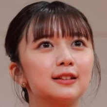 上白石萌歌「なつかしい」金髪ショット！黒ノースリも「イケてる」「綺麗だね」「かっこいい」「嬉しすぎる」