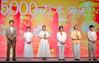 綾瀬はるか、ＣＭ共演の鈴木亮平から「綾瀬さんが変な人だったのも分かった」とツッコまれ赤面
