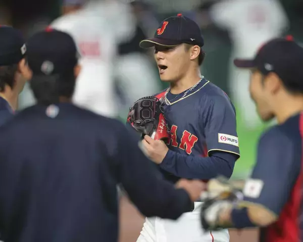 山本由伸、侍“開幕投手”で勝利投手　３回途中無失点「すごくうれしい」　５３球で交代…井端監督「球数は決まっていた」