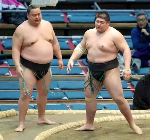 幕下最下位格付け出しの不動豊（ふどうほう）が白星デビュー　しこ名は「戦いに一直線という感じで気に入っている」