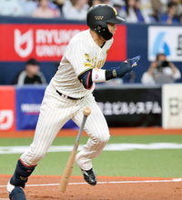 【阪神】藤川球児監督、３安打２打点で４試合打率７割の木浪聖也を絶賛「プロらしい姿を見せてくれる」