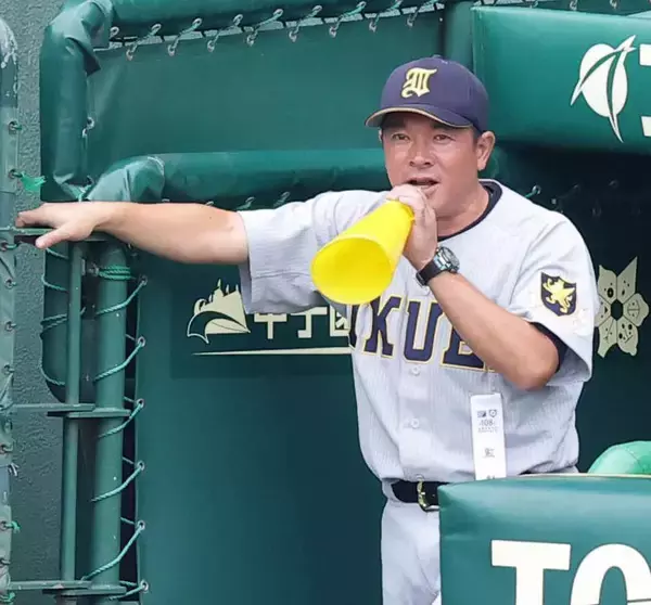 【甲子園】仙台育英・須江監督「僕にとってはホーム」応援曲「チャンス紅陵」を歓迎したワケ…８強入り目指し拓大紅陵戦