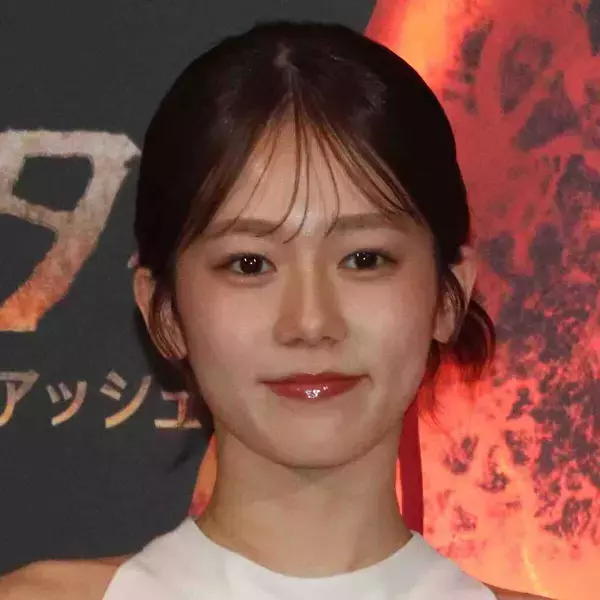 川口葵「じいの誕生日まで後４日」祖父との思い出ショットを披露！「小さいときも可愛い」「素敵な思い出写真」