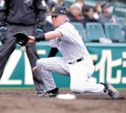 【阪神】藤川球児監督、三塁で先発起用したディベイニーに「元々、彼が持っているポジション適正」正面のライナーを捕球できずに失策も