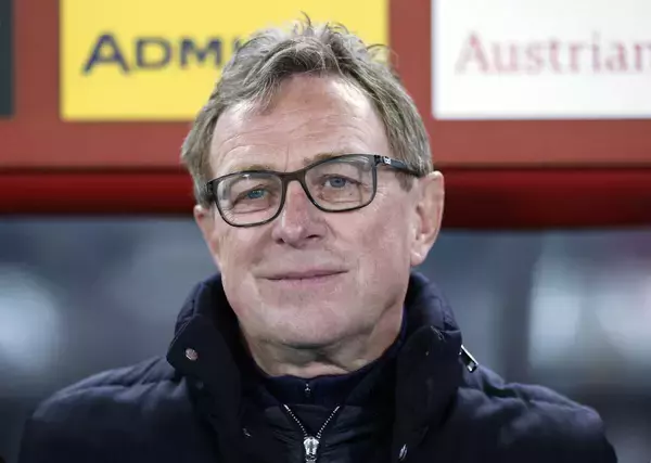 「監督は総合責任者」ラングニックの教えとフライブルクに学ぶ、10年先を見据えたクラブビルディング