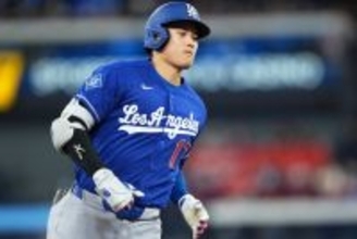 大谷翔平、“秘打さく裂”　超ボテボテの内野安打で５戦連続ヒットをマーク！　タティスの送球にヒヤリも独特ポーズで直撃回避
