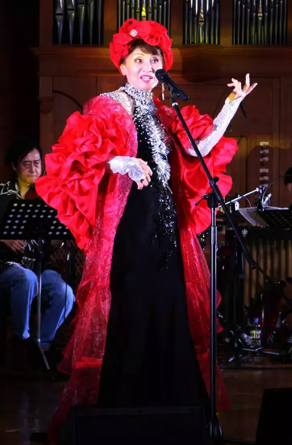 志穂美悦子さん、「鬼無里まり」名義で２度目のソロライブ　２４年からシャンソン歌手として活動　猛特訓したフランス語で歌声