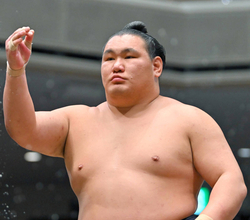 先場所途中休場の横綱・豊昇龍が初日白星　王鵬を退ける　悲願の横綱初Ｖへ好スタート