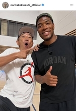 「出ました、ルイさん！ご無沙汰代表だ～！！」木梨憲武が八村塁と貴重２ショット！「ヤバいプレイお待ちしています！」