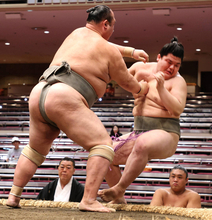昭和以降２人目の５０歳力士・翔傑が白星発進　初土俵から３１年無休「土俵に上がって相撲を取るのが最大の務めなので」